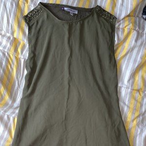 Green sleeveless tank shirt Jennifer Lopez